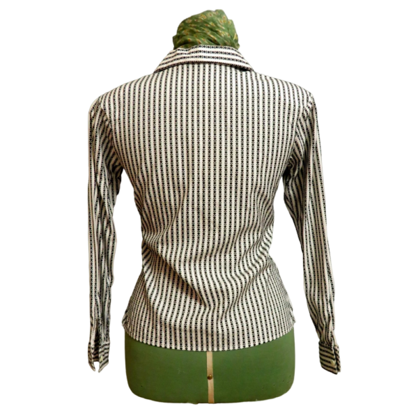 Vintage 50s/60s White and  Black woman  shirt , size S/M - Image 4