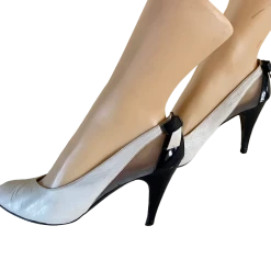 Vintage 90s White and Black shoes size 39/40 EU