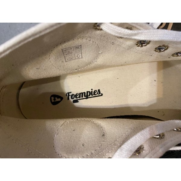 Classic Sneakers Black White and Red size 10 - Image 5